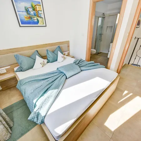 Ferienhaus House With A Swimming Pool Peroj, Fazana - 25972